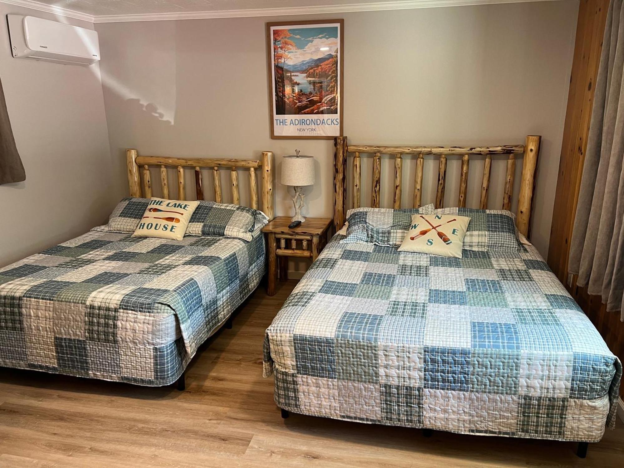 Blue Lagoon Resort Lake George Kültér fotó