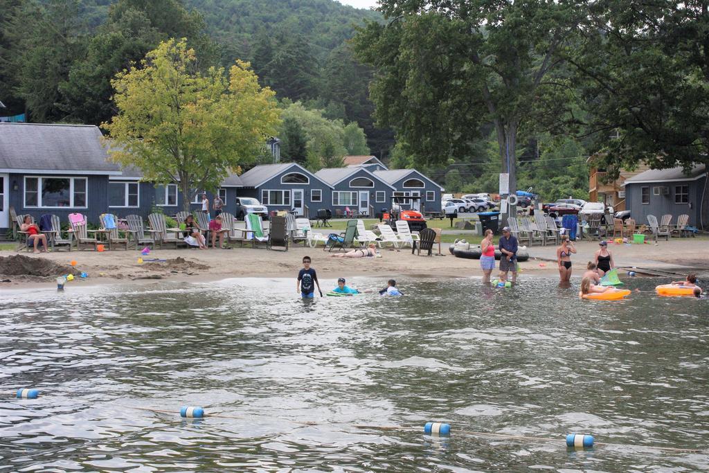 Blue Lagoon Resort Lake George Kültér fotó
