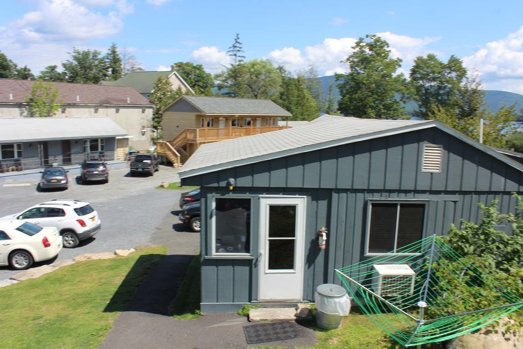 Blue Lagoon Resort Lake George Kültér fotó